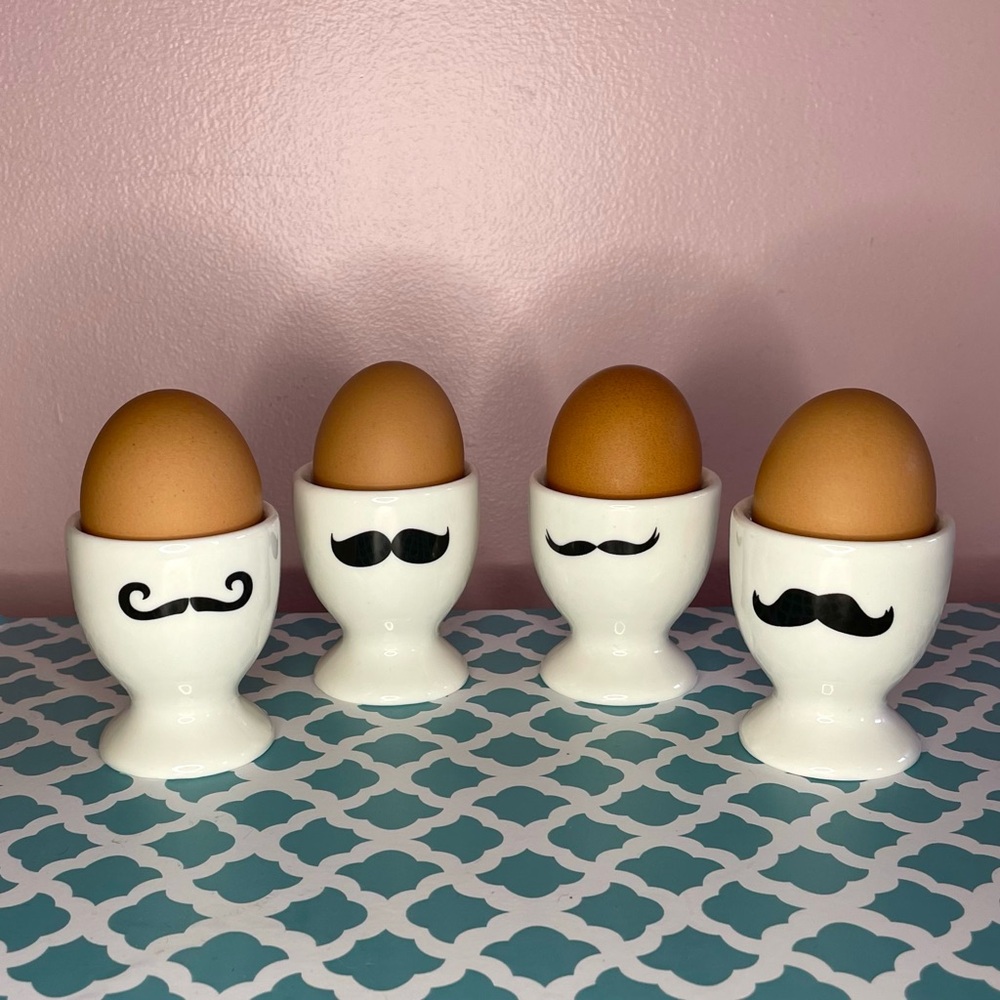 Egg Cups with Mustache Motif - Adorable Set of 4 - Eat your EGGS in Style! - Picture 3 of 11